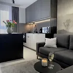 Urban Apartments Opolska 10 No 69 - Rooftop Garden -Free Garage Apartment Katowice